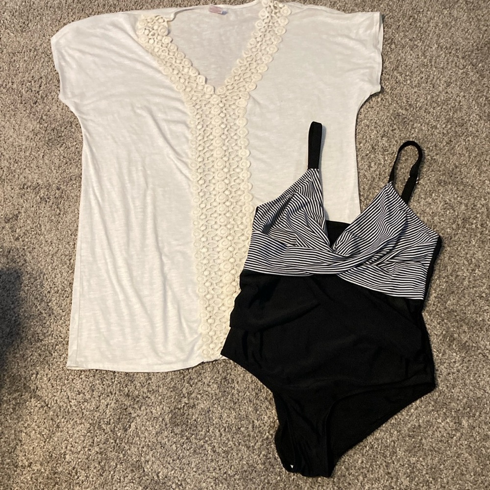 Black and white one piece bathing suit adjustable straps & cover up, size medium